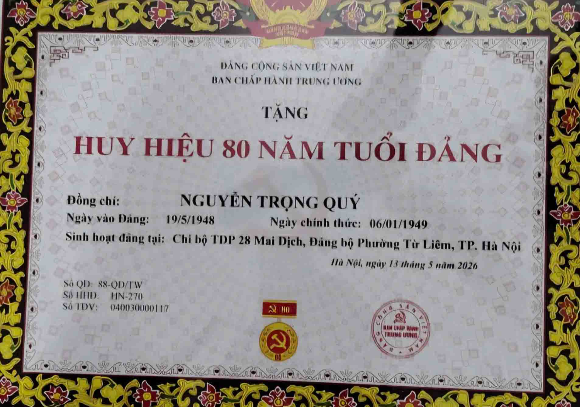 Từ một Huy hiệu 80 năm Tuổi Đảng - nghĩ về văn hóa tri ân và minh bạch trong ứng xử công vụ (Kỳ 2)